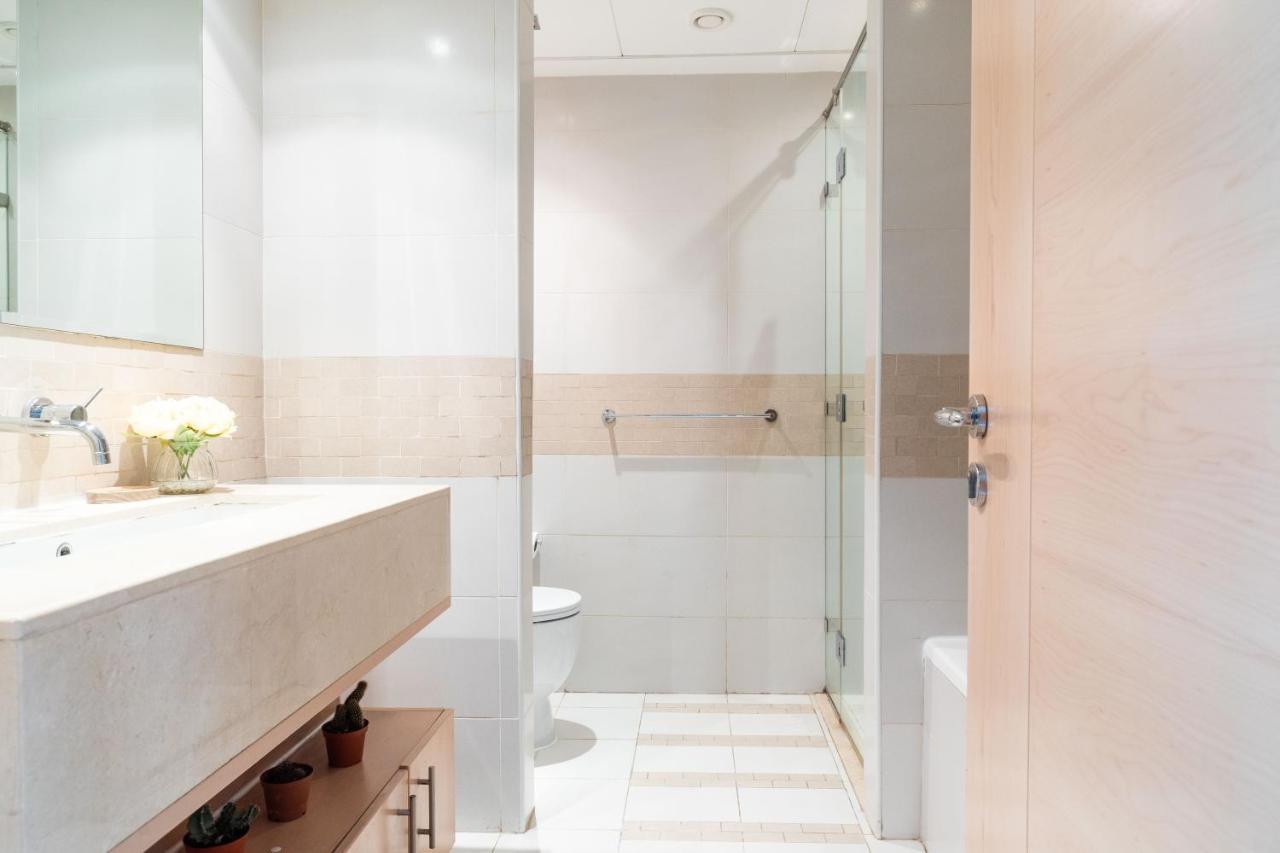 Nasma Luxury Stays - Pastel-Colored Apt With Jaw-Dropping Marina Views Dubai Eksteriør bilde
